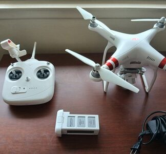 DJI Phantom 3 Complete With Battery, Charger, Box, And Remote - Tested, Working