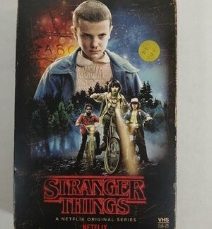 Stranger Things: Season 1 (Blu-ray / DVD) Complete - Includes poster