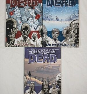 The Walking Dead Volumes 1 , 2, 3 by Kirkman, Robert Image Comics