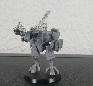 Commander in Battlesuit Tau Empire Warhammer 40K Games Workshop